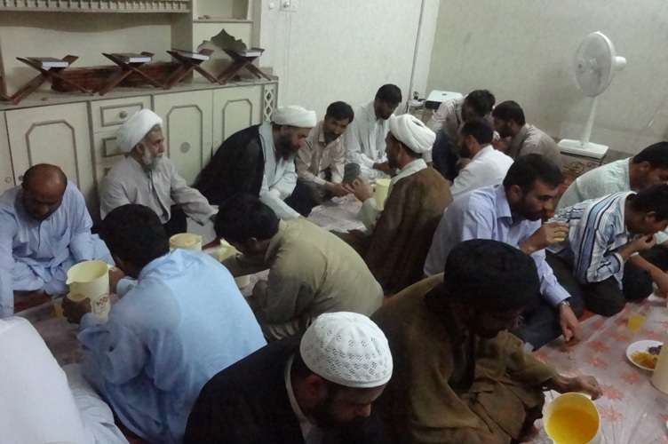 مجلس وحدت مسلمین قم کے دفتر میں سانحہ بابوسر کے شہداء کی تجلیل کیلئے مجلس عزا و افطار