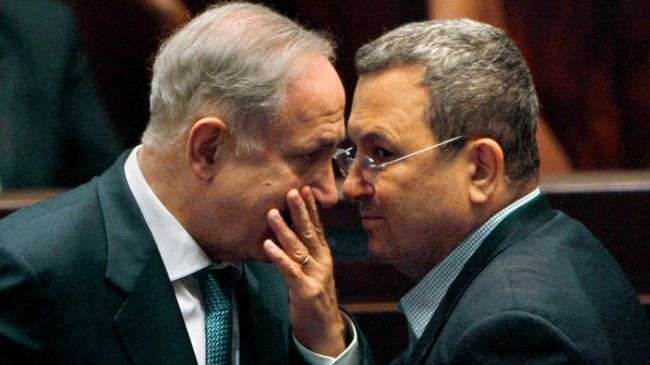 Israeli Prime Minister Benjamin Netanyahu (L) and Defense Minister Ehud Barak