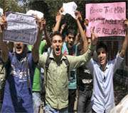 توہین آمیز فلم کے خلاف مقبوضہ کشمیر میں مظاہرے جاری