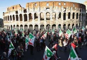 Romada 30 min büdcə təşkilatı işçiləri etiraz aksiyası keçirir