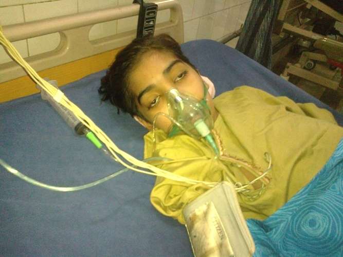 علی عباس نیم بے ہوشی کی حالت میں اسپتال میں زیر علاج