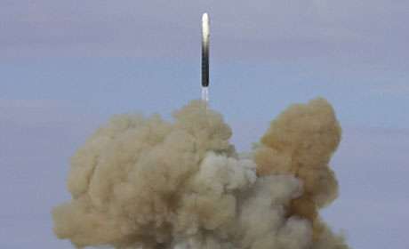 Rusiya qitələrarası ballistik raketi sınaqdan keçirdi