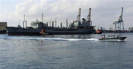 کشتی نظامی خارگ نیروی دریایی ارتش ایران در ساحل بندر پورتسودان کشور سودان