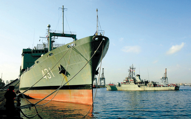 کشتی نظامی خارگ نیروی دریایی ارتش ایران در ساحل بندر پورتسودان کشور سودان