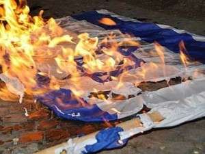 Türkiyədə aksiya zamanı İsrail bayrağı yandırılıb