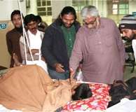 ایم کیو ایم ملتان کے وفد کی ڈیرہ اسماعیل خان دھماکے کے زخمیوں کی عیادت