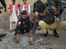 پشاور میں پولیس موبائل پر ریموٹ کنٹرول بم حملہ، کانسٹیبل زخمی