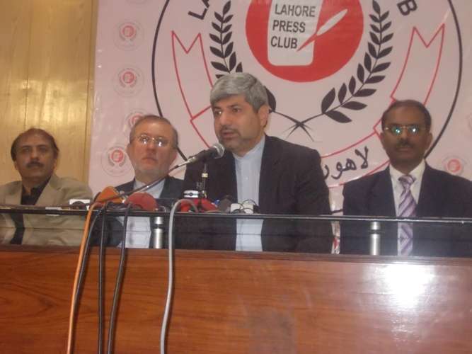 اسلامی جمہوری ایران کی وزارت خارجہ کے ترجمان رامین مہمان پرست کی لاہور پریس کلب آمد