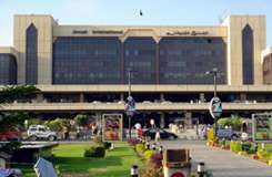 کراچی ایئرپورٹ پر حملوں سے بچنے کیلئے سیکیورٹی انتظامات سخت، خندقیں کھود دی گئیں