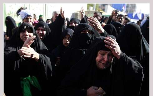 اربعین حسینی میں شرکت کیلئے عراق کے گوشہ و کنار سے زائرین کے قافلے کربلا کی جانب رواں دواں