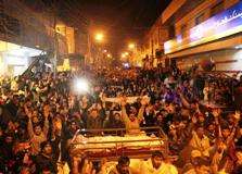 کوئٹہ، شہداء کے جنازوں کے ساتھ احتجاجی دھرنا جاری، شہر کو فوج کے حوالے کرنیکا مطالبہ