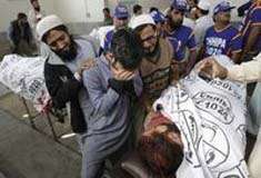 کراچی، فائرنگ سے مفتی عبدالمجید دین پوری سمیت 2  افراد ہلاک