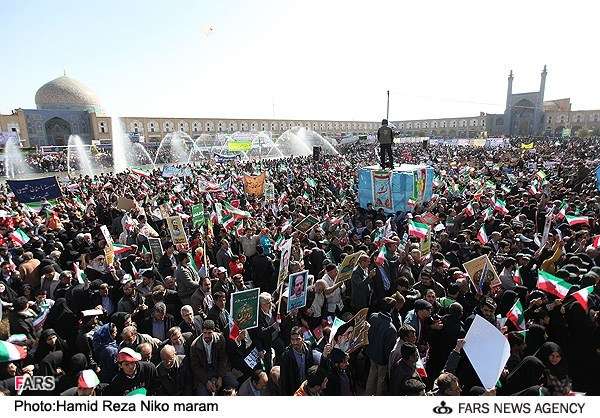 اسلامی انقلاب کی 34ویں سالگرہ کی مناسبت سے ایران کے مختلف شہروں میں شاندار ریلیوں کا انعقاد