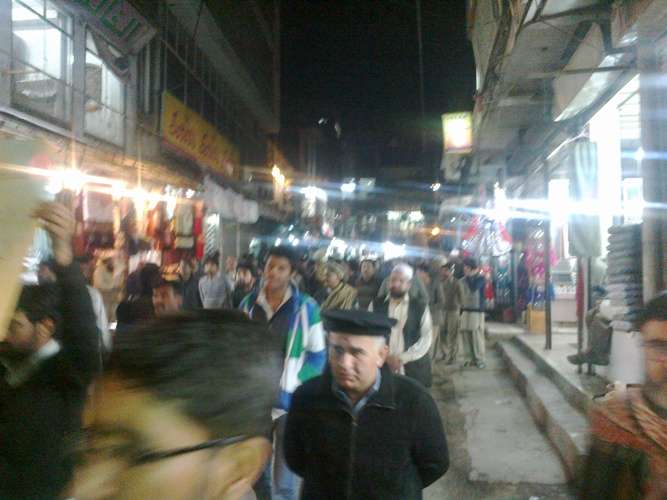 پشاور میں سانحہ کوئٹہ کیخلاف علامتی دھرنا
