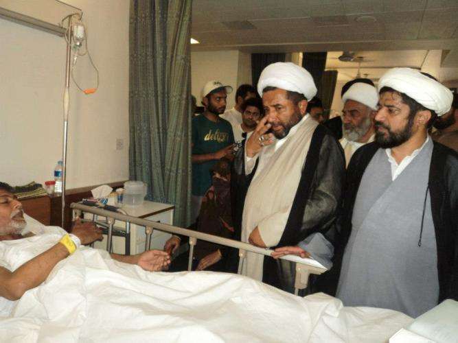 کراچی میں علامہ ساجد نقوی کی علماء کرام کے ہمراہ سانحہ عباس ٹاؤں کے زخمیوں کی عیادت