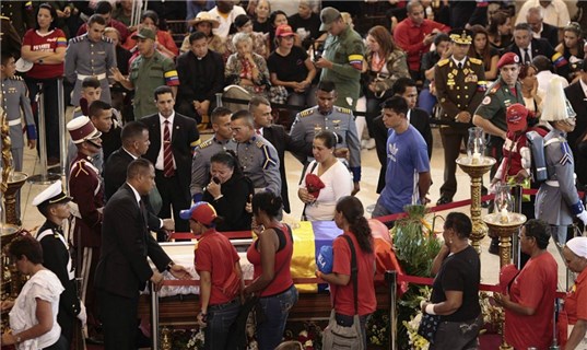 مراسم خاکسپاری چاوز با حضور سران کشورها