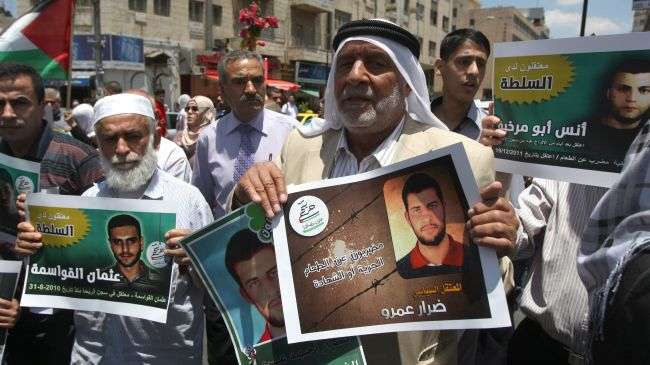 WB protesters demand immediate release of jailed Palestinians