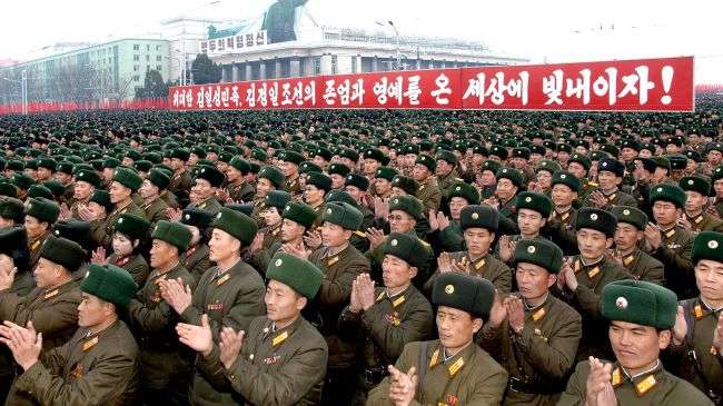 1000s rally in support of N Korean military