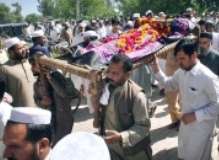 پشاور، یکہ توت خودکش حملہ میں جاں بحق ہونیوالے 17 افراد کی تدفین کردی گئی