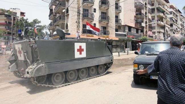 Armed men deployed to market areas in Lebanon