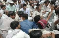 تنخواہوں میں 10 فیصد اضافہ مسترد، پنجاب کے مختلف شہروں میں احتجاجی مظاہرے