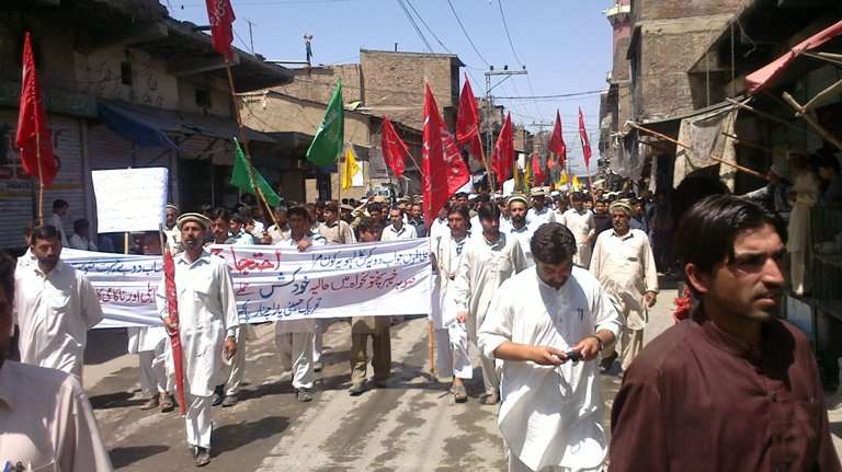 پاراچنار، تحریک حسینی کے زیراہتمام جامعہ شہید عارف الحسینی پشاور میں ہونیوالے خودکش حملے کیخلاف احتجاج