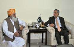 طالبان سے امریکہ مذاکرات کرسکتا ہے تو پاکستان کیوں نہیں کر سکتا، مولانا فضل الرحمان