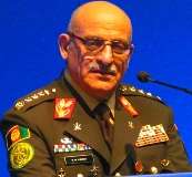امریکہ اور پاکستان چاہیں تو افغانستان میں امن کا قیام ممکن ہے، جنرل شیر محمد کریمی