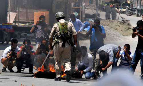 قابض فورسز کے ہاتھوں قرآن پاک کی توہین اور بیگناہ ہلاکتوں کیخلاف کشمیر بھر میں احتجاج