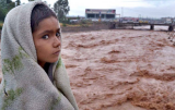 باران شدید و جاری شدن سیل در پاکستان جان ۳۴ تن را گرفت