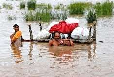 سندھ کے دریاؤں میں سیلاب سے کئی دیہات زیر آب، لوگوں کی نقل مکانی