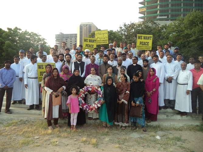 ہولی ٹرینٹی چرچ کراچی میں سانحہ پشاور کی مناسبت سے منعقدہ بین المذاہب یکجہتی اجتماع