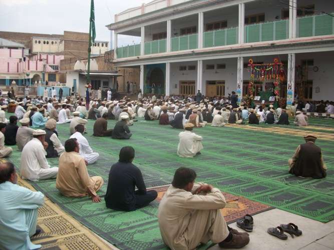 پاراچنار کے مرکزی امام بارگاہ میں عید غدیر کی مناسبت سے ہونیوالے جلسے کا پہلا دن