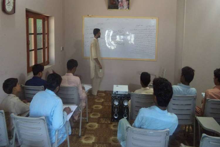 اندرون سندھ میں کلاس کا منظر