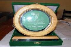 سلک روٹ فیسٹیول کے دوران بہترین کارکردگی پر وخی تاجک کلچرل ایسوسی ایشن کو خصوصی ایوارڈ سے نوازا گیا