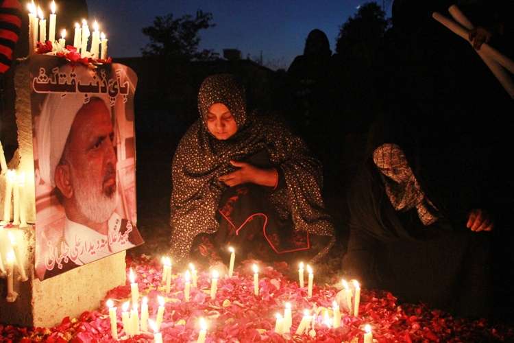 شہید مولانا دیدار علی جلبانی کی یاد میں شمعیں روشن کی جا رہی ہیں