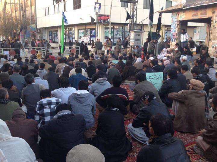 کوئٹہ میں علمدار روڈ پر علامہ ناصر عباس کی شہادت کیخلاف  احتجاجی دھرنا دیا گیا