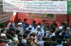 کراچی، شیعہ تنظیموں کیجانب سے عید میلاد النبی (ص) کے جلوسوں کے موقع پر استقبالیہ کیمپس لگائے گئے