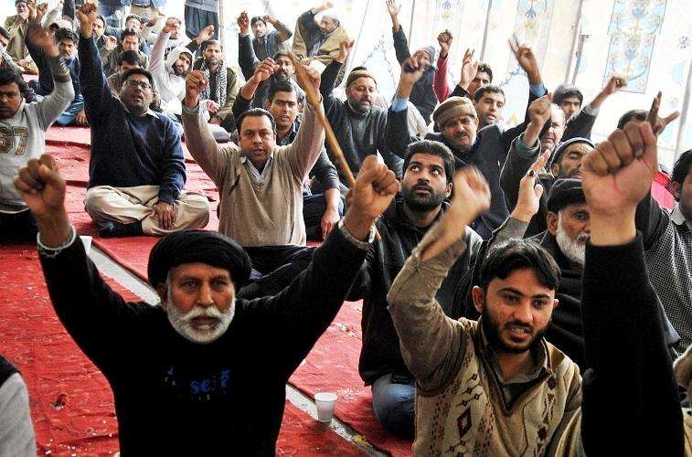 لاہور میں سانحہ مستونگ کیخلاف مجلس وحدت مسلمین اور آئی ایس او کے زیراہتمام احتجاجی دھرنا