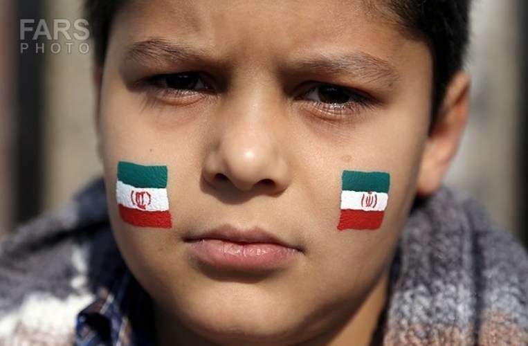ایران، بچوں نے نہایت جوش و جذبے کیساتھ آزادی کی سالگرہ میں حصہ لیا