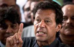 مذاکرات کو کامیاب بنانے کےلئے فوری طور پر جنگ بندی کا اعلان کیا جائے، عمران خان