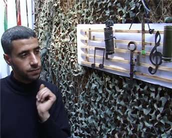 Gaza man uses remains of Israeli shells to produce works of art