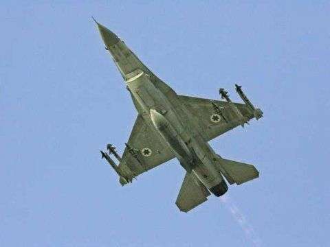 Israeli Warplanes Bomb Syrian Army Posts, SA Warns