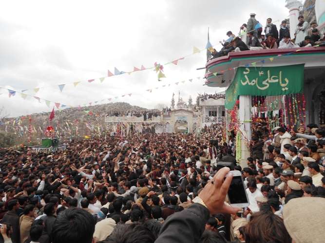 پاراچنار کے علاقہ زیڑان علی زیارت میں جشن نوروز کا تاریخی تہوار