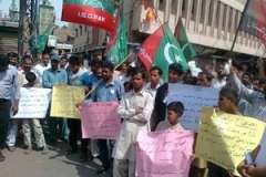 حیدرآباد، اصحاب رسول (ص) کے مزار کی اہانت کیخلاف ایم ڈبلیو ایم اور آئی ایس او کا احتجاجی مظاہرہ