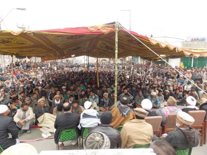 عوامی ایکشن کمیٹی بلتستان کے زیراہتمام یادگار شہداء اسکردو پر دو روز سے جاری دھرنے کی تصویری جھلکیاں