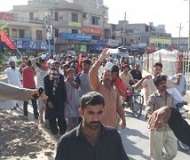 فیصل آباد، دہشتگردوں کی فائرنگ سے احسان شاہ شہید، واقعہ کیخلاف احتجاج
