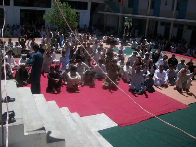 تحریک حسینی کے زیرنگرانی  بوشہرہ میں حکومت کی غیر منصفانہ رویے کے خلاف احتجاجی جلسہ
