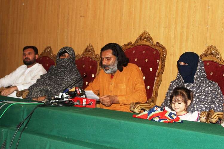 اسلام آباد میں بلاجواز گرفتاریوں کیخلاف سعید رضوی کی متاثرہ خاندان کے ہمراہ پریس کانفرنس
