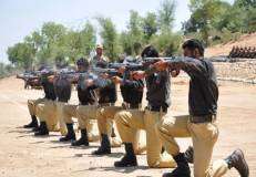 دہشتگردی سے نمٹنے کیلئے پنجاب پولیس کو جدید اسلحہ دیدیا گیا